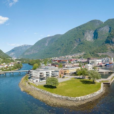 克林根贝格酒店 Årdalstangen 外观 照片